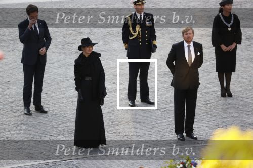 Amsterdam 4 mei 2020
Dodenherdenking op de dam zonder publiek vanwege Corona . Koning Willem Alexander Koningin Maxima Femke Halsema Gerdi Verbeet en Mark Rutte zijn aanwezig . Er ston veel politie aan de zijkanten en op de daken .