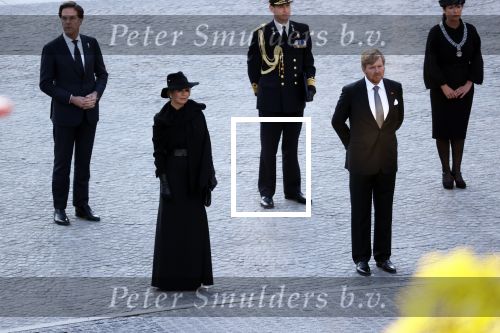 Amsterdam 4 mei 2020
Dodenherdenking op de dam zonder publiek vanwege Corona . Koning Willem Alexander Koningin Maxima Femke Halsema Gerdi Verbeet en Mark Rutte zijn aanwezig . Er ston veel politie aan de zijkanten en op de daken .