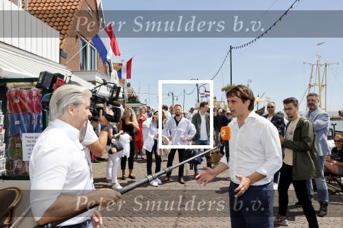 Volendam 1 juni 2020
Forum van Democratie met Thierry Baudet Theo Hiddema en Wybren van Haga zijn in Volendam tijdens de opening van de terassen. Dries Roelvink voor RTL Boulevard
