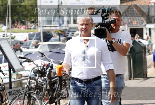 Volendam 1 juni 2020 en amsterdam 
Dries Roelvink