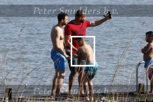 Durgerdam 9 mei 2020
Everon Jackson Hooi en Jozua Augusto zijn  weer bij elkaar. Ze gingen zwemmen met 2 neefjes.