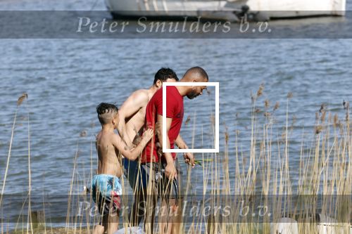 Durgerdam 9 mei 2020
Everon Jackson Hooi en Jozua Augusto zijn  weer bij elkaar. Ze gingen zwemmen met 2 neefjes.