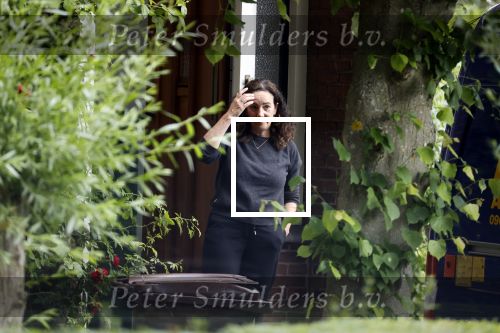 Amsterdam / Holyslott 6 juni 2020
Robert Oeij en Femke Halsema verhuizen hun spullen van de burgemeesterswoning naar hun huis in Holysloot.
