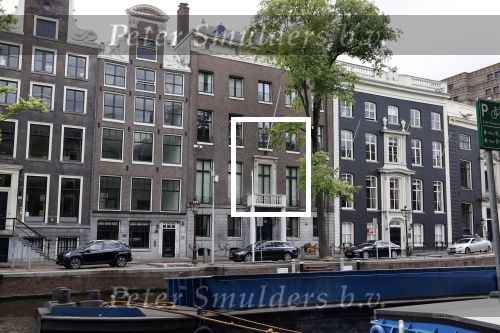 Amsterdam 7 juni 2020
Burgemeesterswoning Femke Halsema en haar autoâ€™s voor de deur.