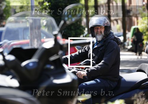 Amsterdam 19 mei 2020
Ferry de Kok op zijn driewieler motor MP3