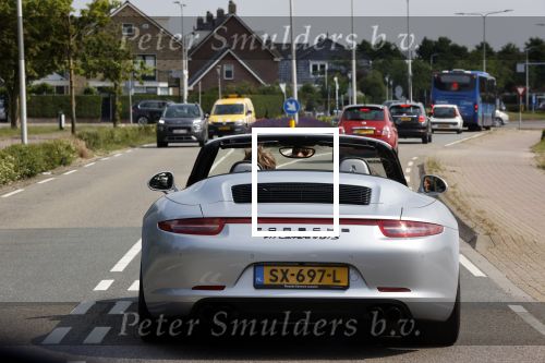 Noordwijk / Wassenaar 12 juni 2020
Frank Dane met zijn vriendin in porsche 911 cabrio.