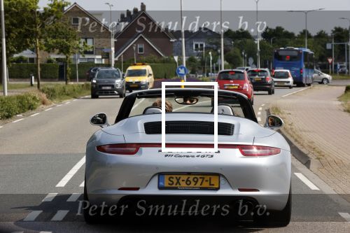 Noordwijk / Wassenaar 12 juni 2020
Frank Dane met zijn vriendin in porsche 911 cabrio.