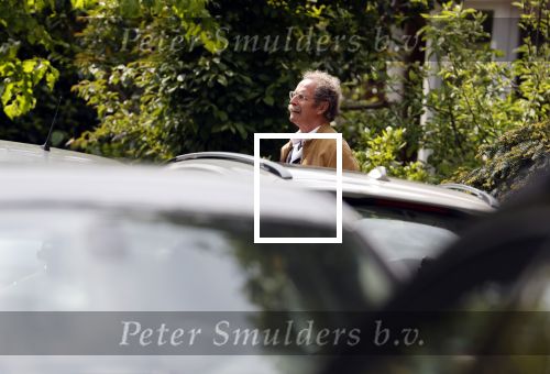 Amstelveen 3 mei 2020
Oud rechter ( van oa Volkert v d Graaf) Frans Bauduin gaat met zijn vrouw wandelen .