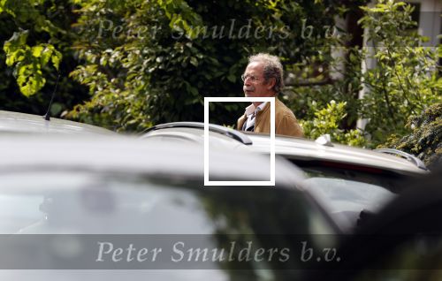 Amstelveen 3 mei 2020
Oud rechter ( van oa Volkert v d Graaf) Frans Bauduin gaat met zijn vrouw wandelen .