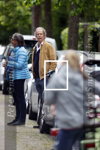 Amstelveen 3 mei 2020
Oud rechter ( van oa Volkert v d Graaf) Frans Bauduin gaat met zijn vrouw wandelen .