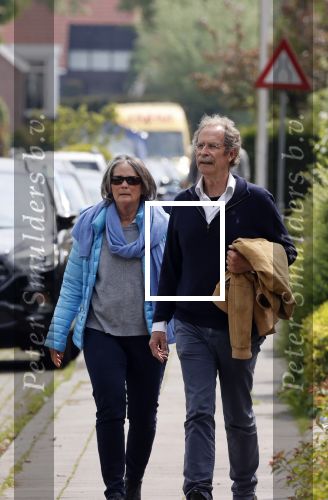 Amstelveen 3 mei 2020
Oud rechter ( van oa Volkert v d Graaf) Frans Bauduin gaat met zijn vrouw wandelen .