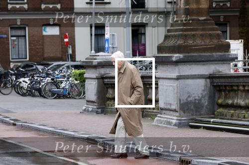 Amsterdam 5 juni 2020
Frits Bolkestein loopt naar zijn huis aan de Amstel