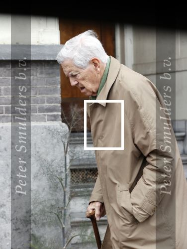 Amsterdam 5 juni 2020
Frits Bolkestein loopt naar zijn huis aan de Amstel