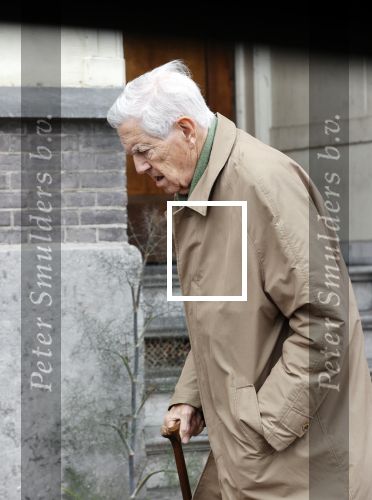 Amsterdam 5 juni 2020
Frits Bolkestein loopt naar zijn huis aan de Amstel