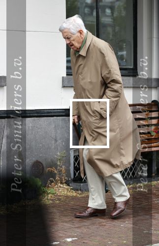 Amsterdam 5 juni 2020
Frits Bolkestein loopt naar zijn huis aan de Amstel