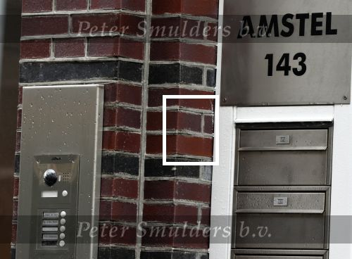Amsterdam 5 juni 2020
Frits Bolkestein loopt naar zijn huis aan de Amstel