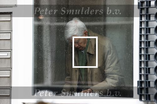 Amsterdam 5 juni 2020
Frits Bolkestein loopt naar zijn huis aan de Amstel