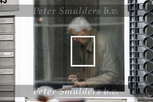 Amsterdam 5 juni 2020
Frits Bolkestein loopt naar zijn huis aan de Amstel