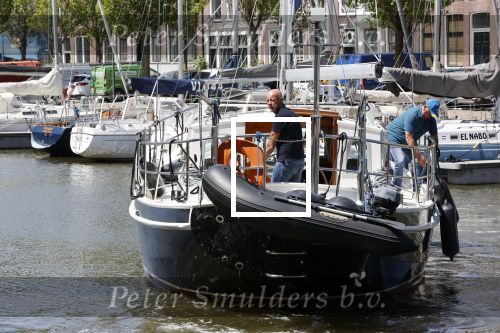Harlingen 28 mei 2020
Frits Wester en een vriend (Jaap) varen de haven van Harlingen uit met de zeilboot van Frits