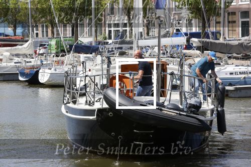 Harlingen 28 mei 2020
Frits Wester en een vriend (Jaap) varen de haven van Harlingen uit met de zeilboot van Frits