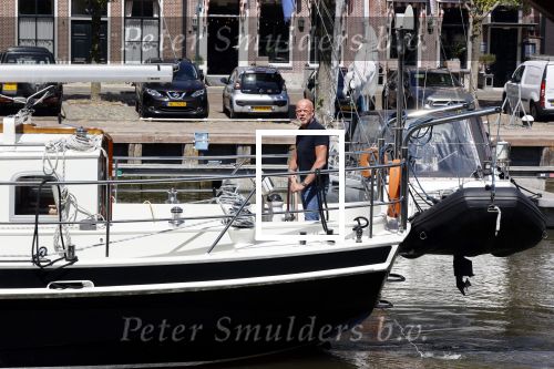 Harlingen 28 mei 2020
Frits Wester en een vriend (Jaap) varen de haven van Harlingen uit met de zeilboot van Frits