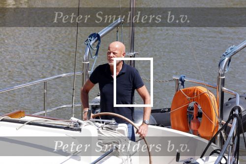 Harlingen 28 mei 2020
Frits Wester en een vriend (Jaap) varen de haven van Harlingen uit met de zeilboot van Frits