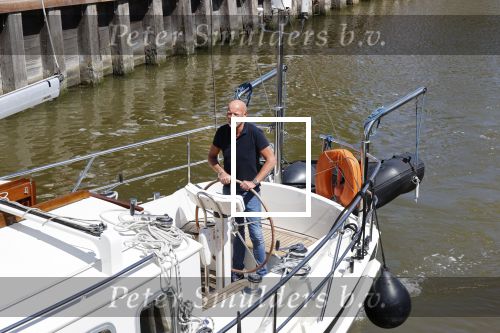 Harlingen 28 mei 2020
Frits Wester en een vriend (Jaap) varen de haven van Harlingen uit met de zeilboot van Frits