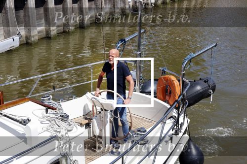 Harlingen 28 mei 2020
Frits Wester en een vriend (Jaap) varen de haven van Harlingen uit met de zeilboot van Frits