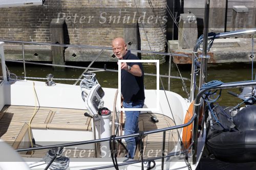 Harlingen 28 mei 2020
Frits Wester en een vriend (Jaap) varen de haven van Harlingen uit met de zeilboot van Frits