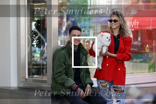 Amsterdam 27 mei 2020
Gregory v d Wiel en zijn vriendin Rose Bertram zijn weer terug naar Nederrland verhuisd.