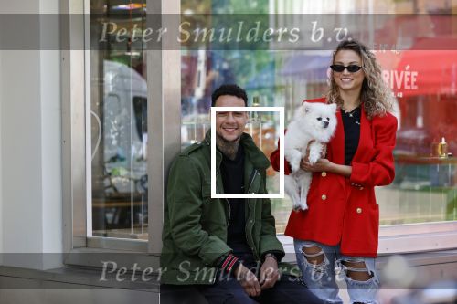 Amsterdam 27 mei 2020
Gregory v d Wiel en zijn vriendin Rose Bertram zijn weer terug naar Nederrland verhuisd.