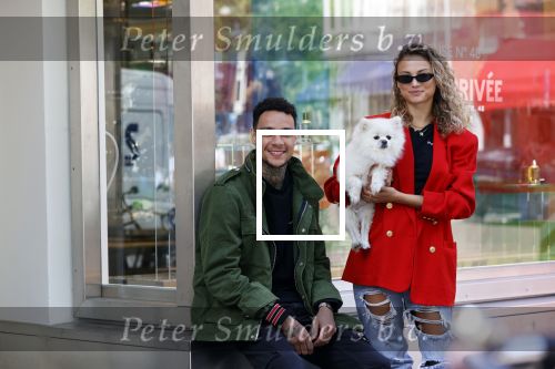 Amsterdam 27 mei 2020
Gregory v d Wiel en zijn vriendin Rose Bertram zijn weer terug naar Nederrland verhuisd.