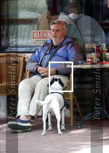 Amsterdam 7 juni 2020
Hans v d Togt met wijntje bitterballen en hondje op terras.