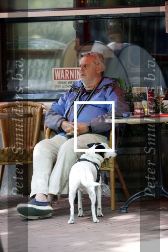 Amsterdam 7 juni 2020
Hans v d Togt met wijntje bitterballen en hondje op terras.