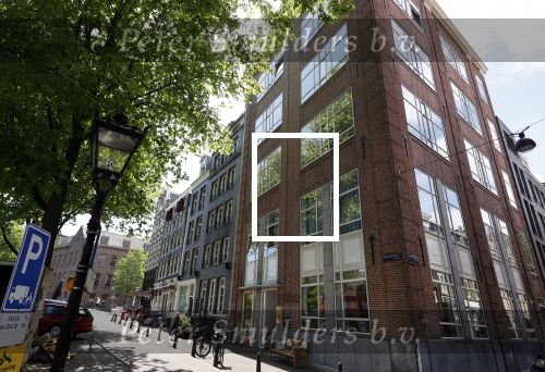 Amsterdam 20 mei 2020
In dot complex heeft Isa Hoes een appartement / huis