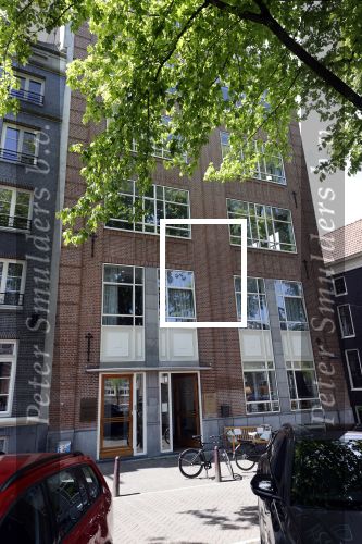 Amsterdam 20 mei 2020
In dot complex heeft Isa Hoes een appartement / huis