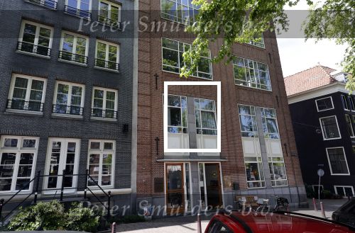Amsterdam 20 mei 2020
In dot complex heeft Isa Hoes een appartement / huis
