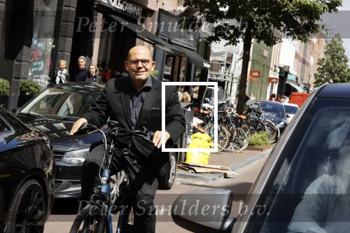 Amsterdam 23 mei 2020
Jaap v Zweden op de fiets op de pc Hooftstraat.