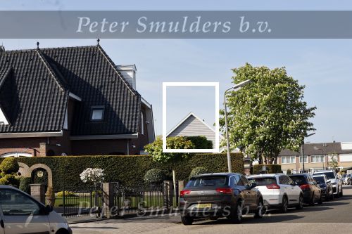Volendam 9 mei 2020
Jan Smit zijn auto staat voor zijn huis in Volendam.
