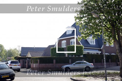 Volendam 9 mei 2020
Jan Smit zijn auto staat voor zijn huis in Volendam.