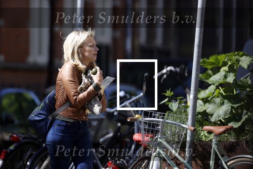 Amsterdam 6 mei 2020
Jennifer Hofman werkt parttime in het restaurant van haar vriend
