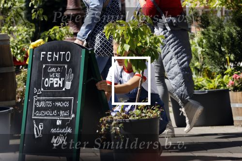 Amsterdam 6 mei 2020
Jennifer Hofman werkt parttime in het restaurant van haar vriend