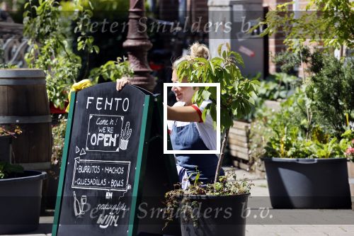 Amsterdam 6 mei 2020
Jennifer Hofman werkt parttime in het restaurant van haar vriend