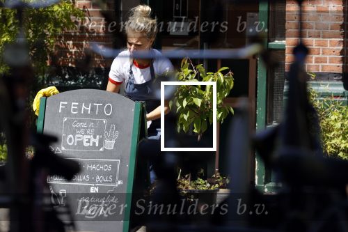 Amsterdam 6 mei 2020
Jennifer Hofman werkt parttime in het restaurant van haar vriend