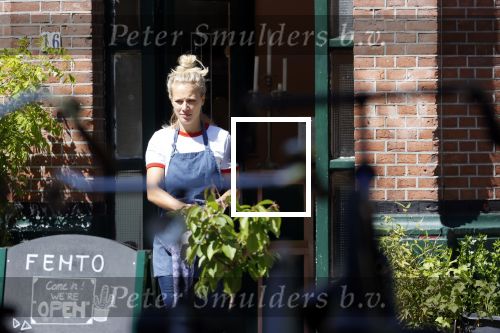 Amsterdam 6 mei 2020
Jennifer Hofman werkt parttime in het restaurant van haar vriend