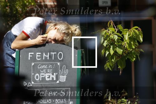 Amsterdam 6 mei 2020
Jennifer Hofman werkt parttime in het restaurant van haar vriend