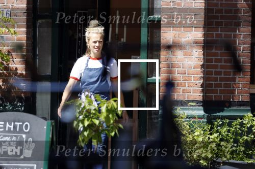 Amsterdam 6 mei 2020
Jennifer Hofman werkt parttime in het restaurant van haar vriend