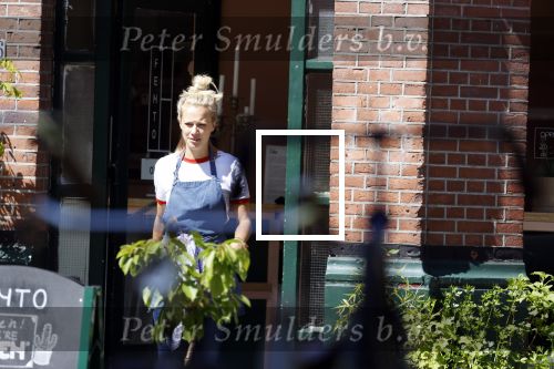 Amsterdam 6 mei 2020
Jennifer Hofman werkt parttime in het restaurant van haar vriend