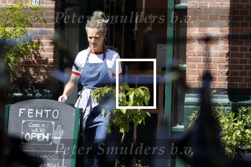 Amsterdam 6 mei 2020
Jennifer Hofman werkt parttime in het restaurant van haar vriend