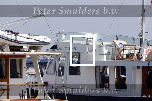 Loosdrecht 7 mei 2020
Jeroen Pauw op zijn boor met de naam buitenvrouw in de haven in Loosdrecht.